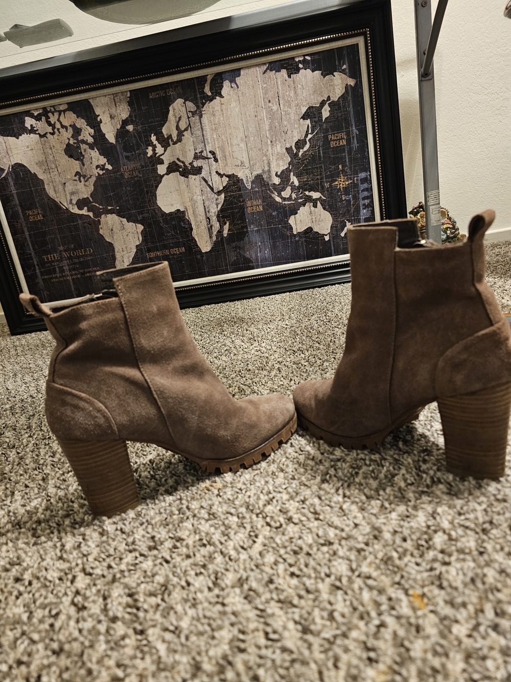 Womenโs Brown Suede Ankle Booties - Classic Suede Finish